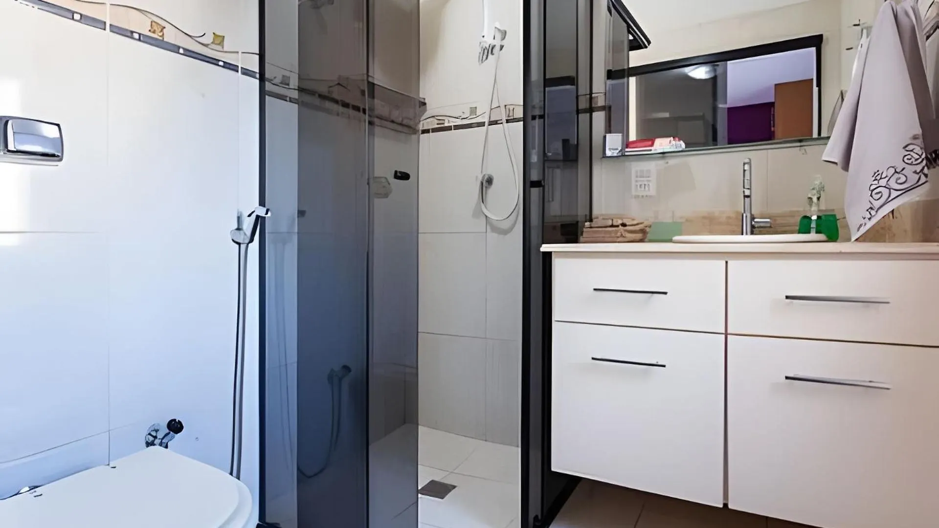 Suite mais 2 quartos no centro de Brasília!!! Wi-fi top! 0*,