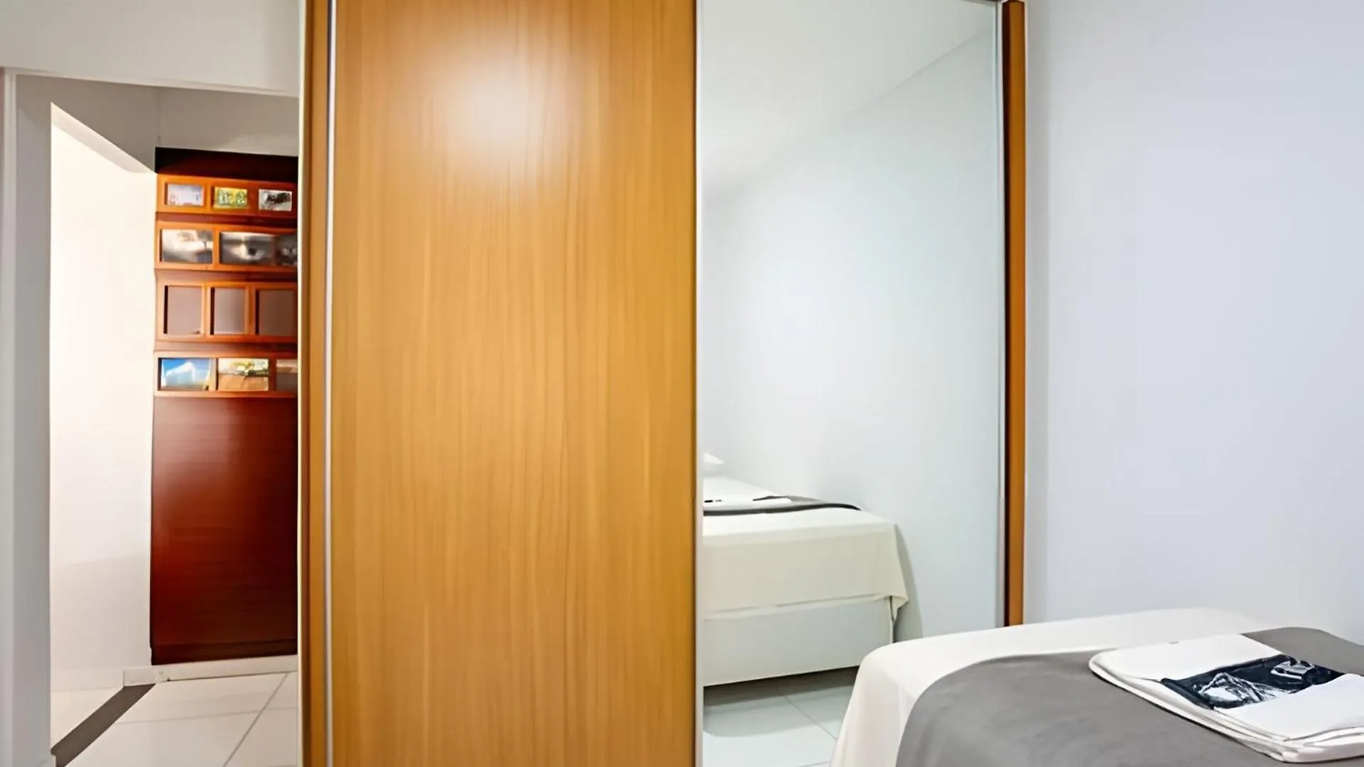 Suite mais 2 quartos no centro de Brasília!!! Wi-fi top! 0*, Brasilia Brasil